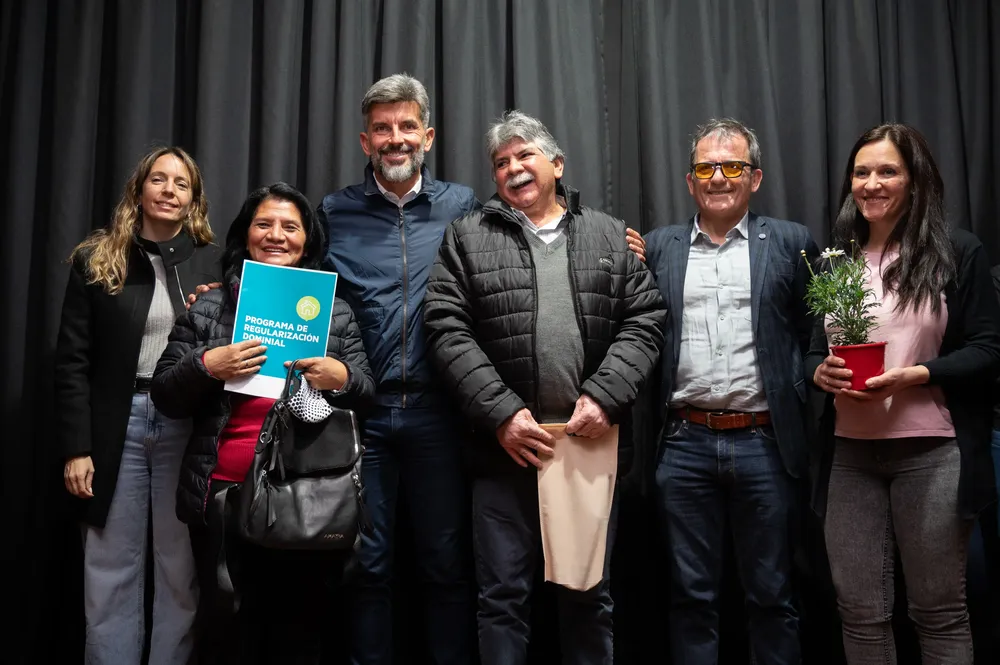 ulpiano entrega viviendas2