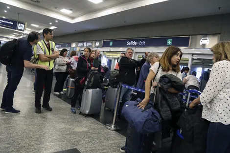 870714-paro-20controladores-20a-c3-a9reos