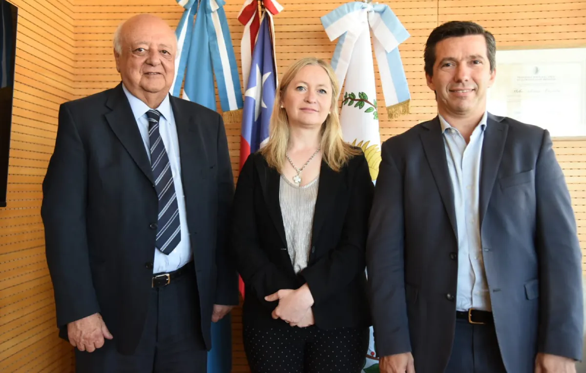 casado-y-lombardi-el-embajador-chilejpg