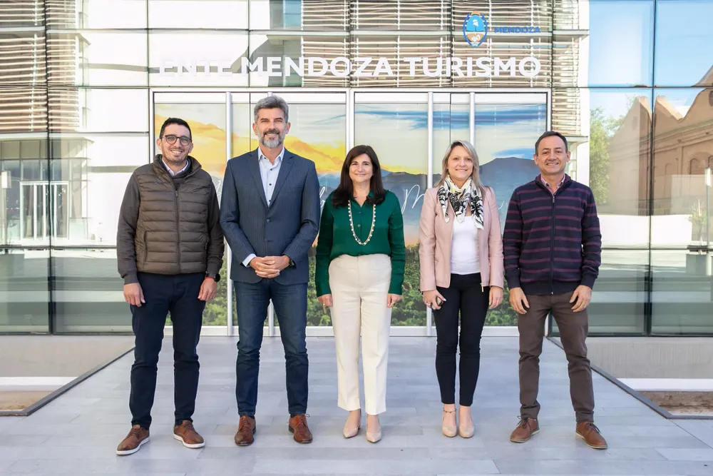 5acbc2ff-f2f5-7953-f337-6f53523a22fa