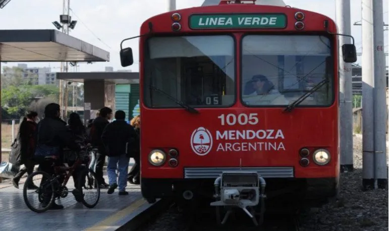 15984721030-Metrotranvia-en-Mendoza-773x458