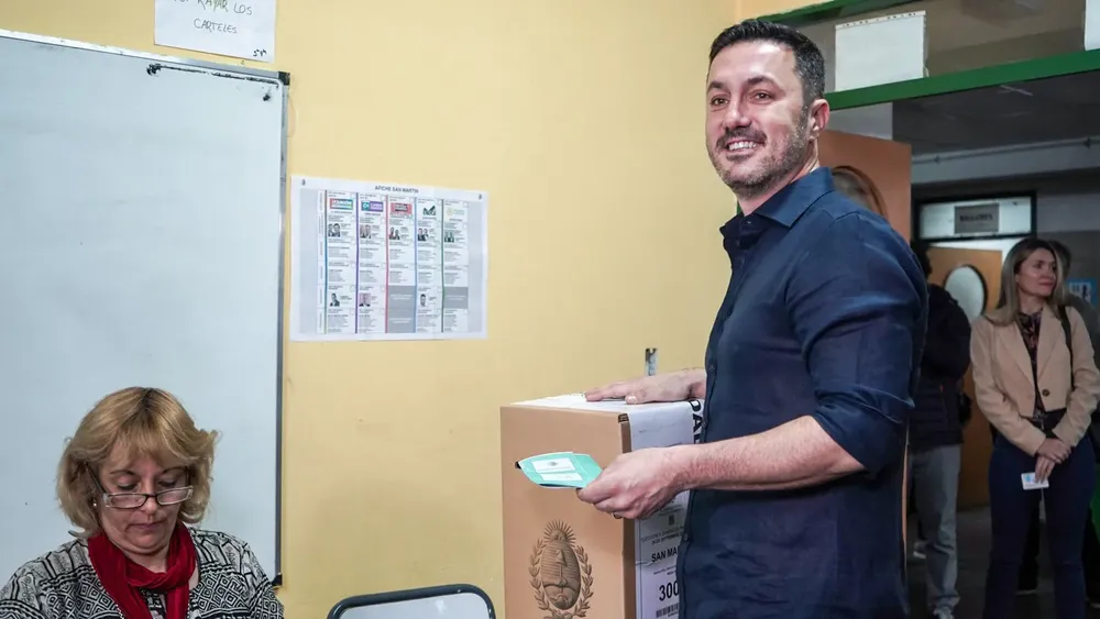 petri votando2