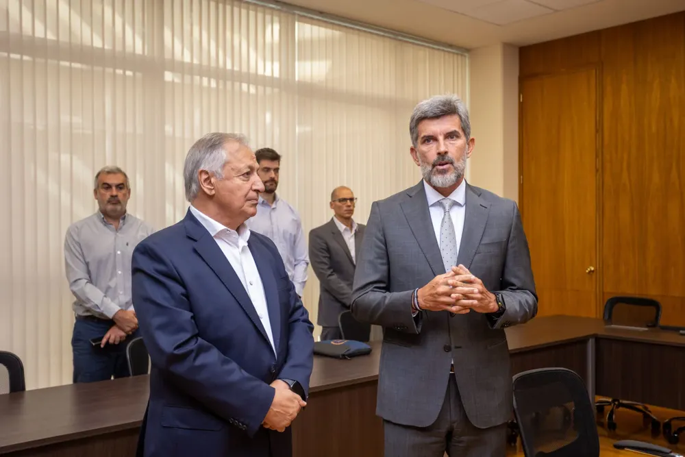 e39de300-bf13-5f04-8257-7b621d2ccba4-1536x1024