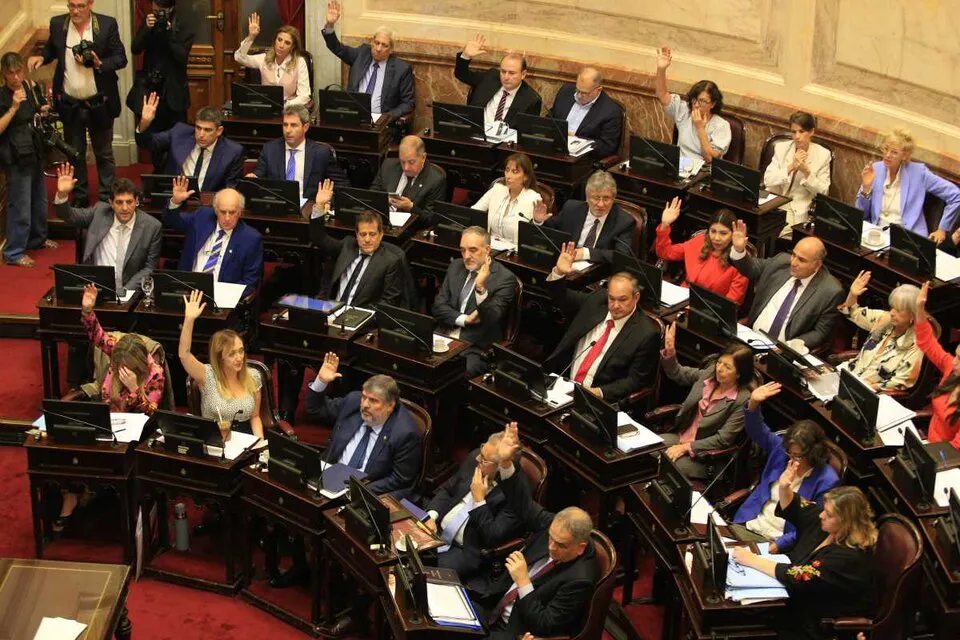 823501-senado
