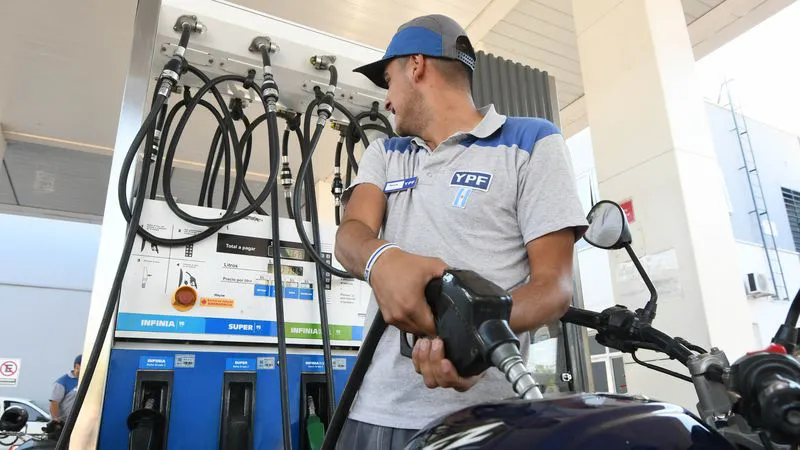se-viene-un-nuevo-golpe-al-bolsillo-desde-el-lunes-aumenta-el-combustible