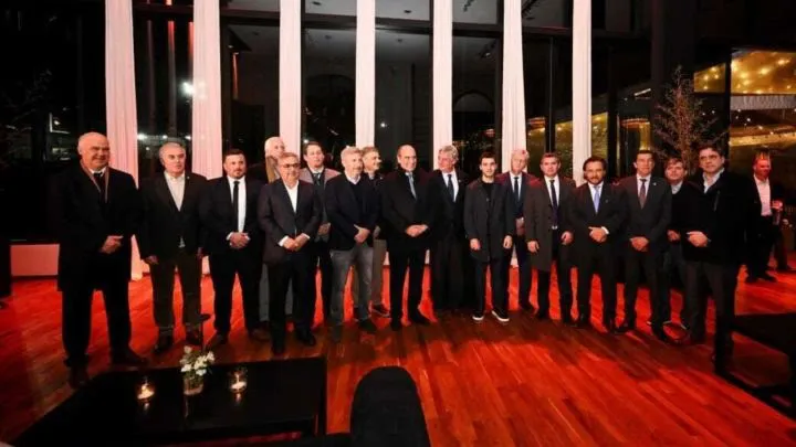 guillermo-francos-con-gobernadores-en-la-rural-2063852