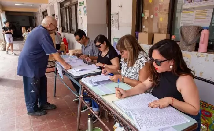 655507fc40efc__700x430