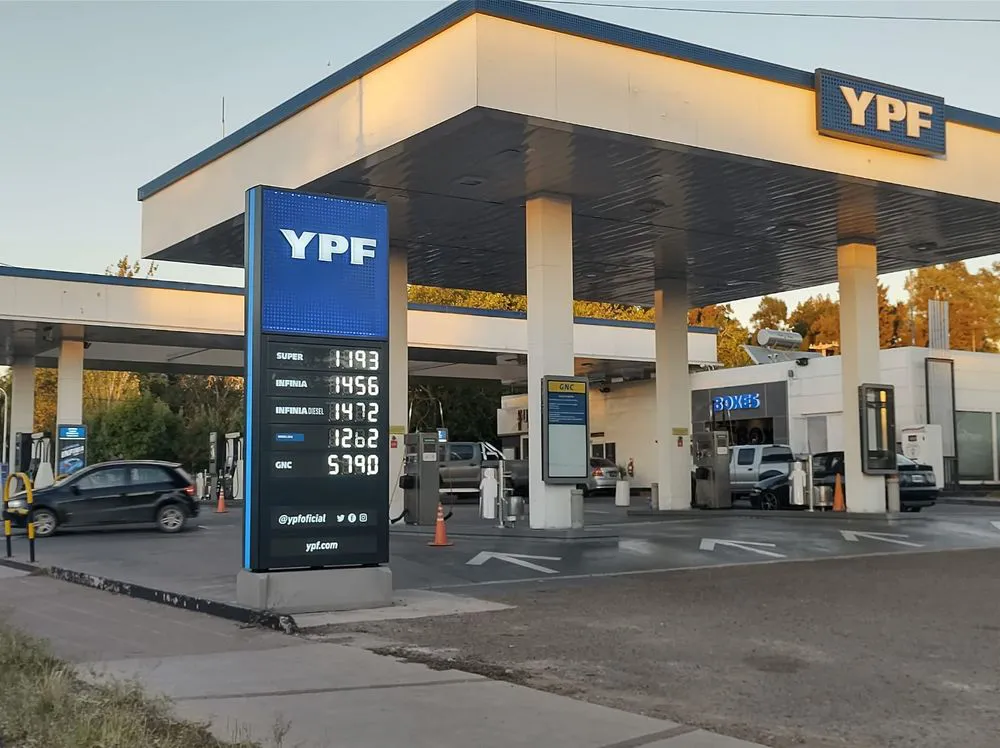 nuevo-aumento-precios-los-combustibles-ypf-gran-mendoza-010425