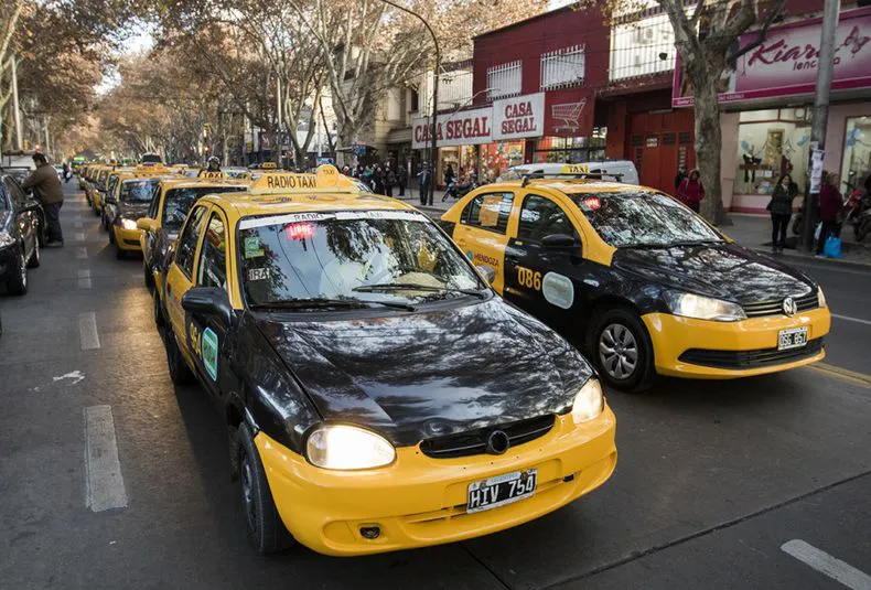 subio-la-tarifa-taxis-y-remises