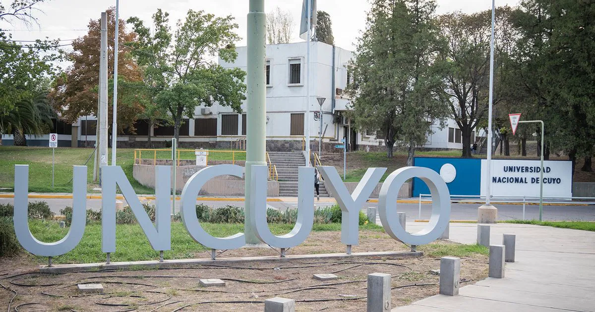 rectorado-unc-cuyo-uncuyo-recortes-alumnos-estudiantes-ingreso-universidad-nacional-cuyo
