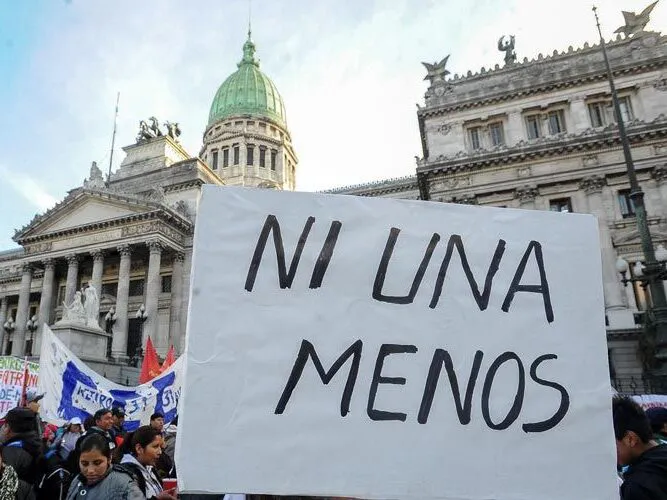 se-realiza-la-marcha-ni-una-menos-en-contra-de-los-femicidios-0603-g4-e1593613720627