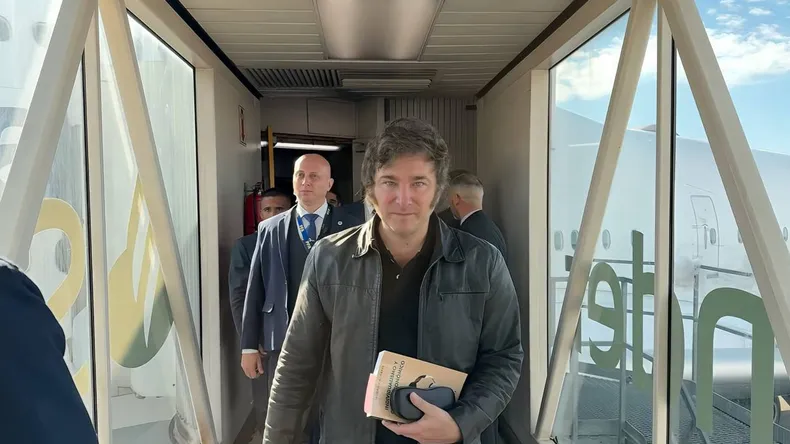 milei-ezeiza-1-19-1