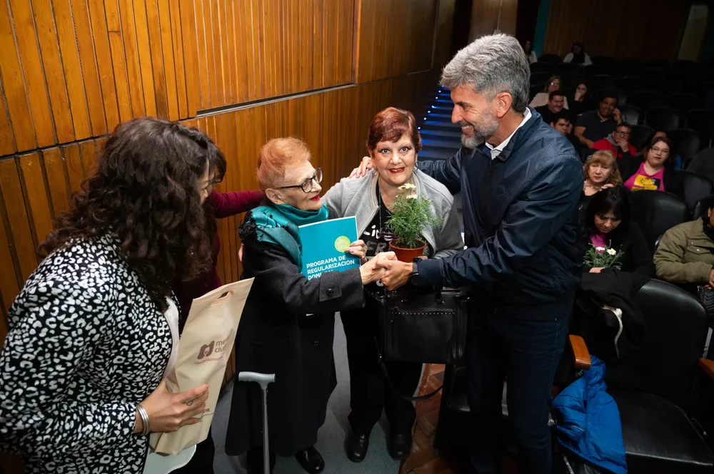 ulpiano entrega viviendas1