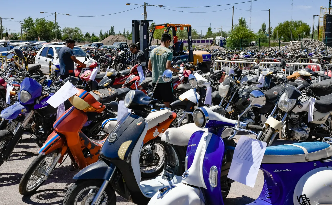 Exhibicion-remate-de-vehiculos-4