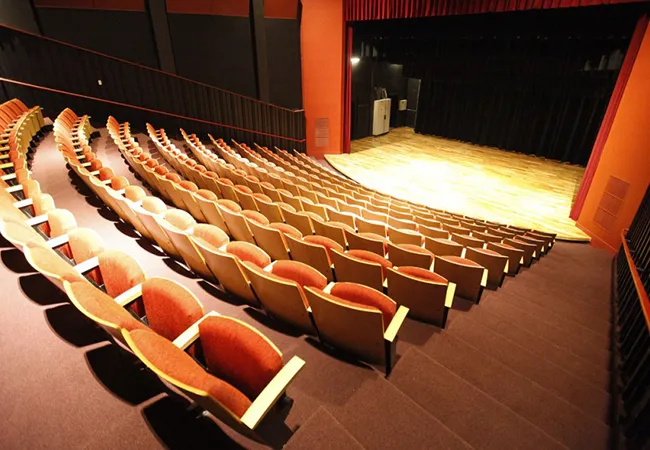 sala naranja le parc