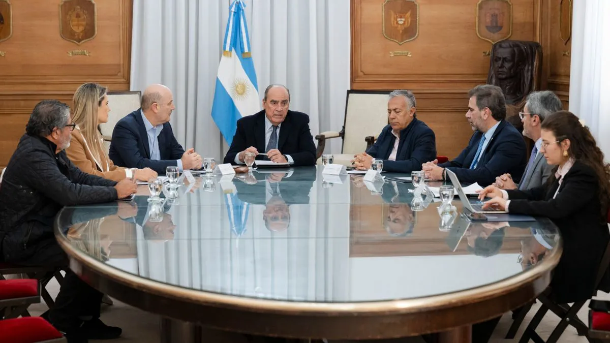 primera-reunion-consejo-mayojpg