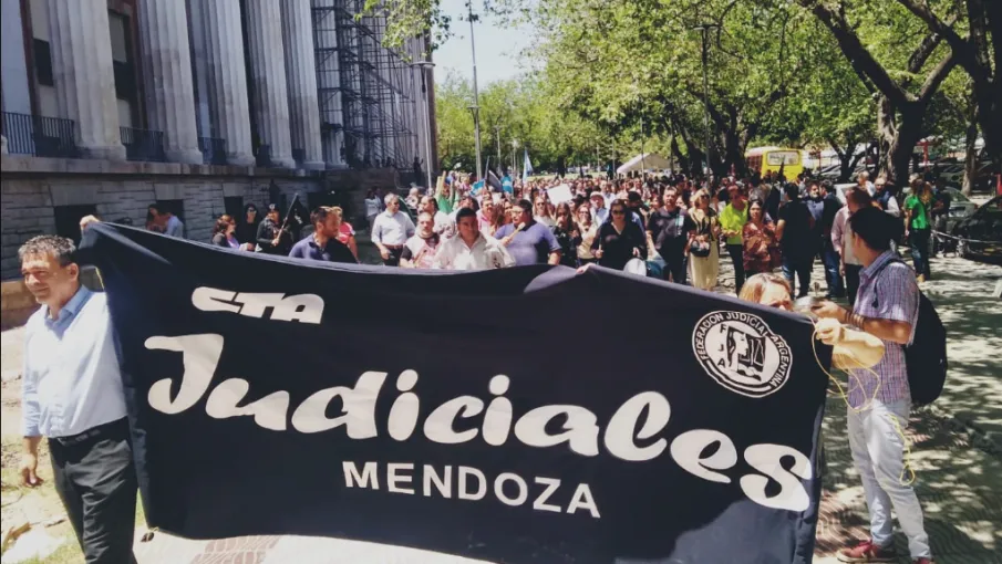 66476aef90808_905_510!