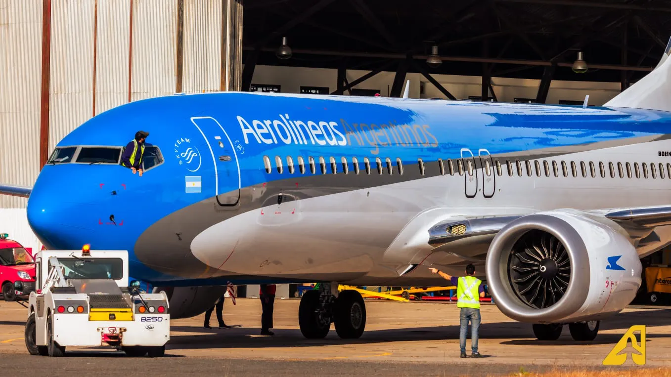 Boeing-737-MAX-8-LV-KIT-Aerolineas-Argentinas-01