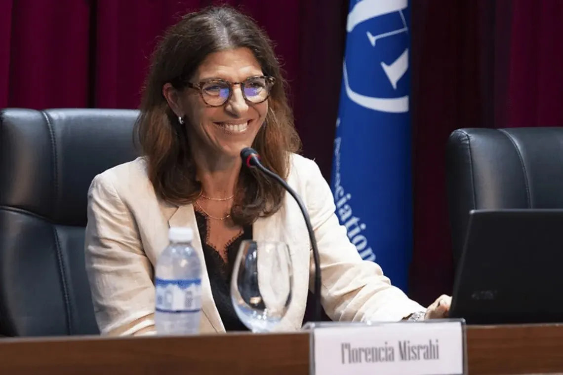 florencia-mirrahijpg