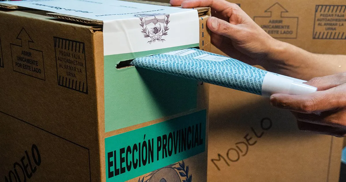 24-octubre-2025-elecciones-2025-urna-voto-cabina-votacion