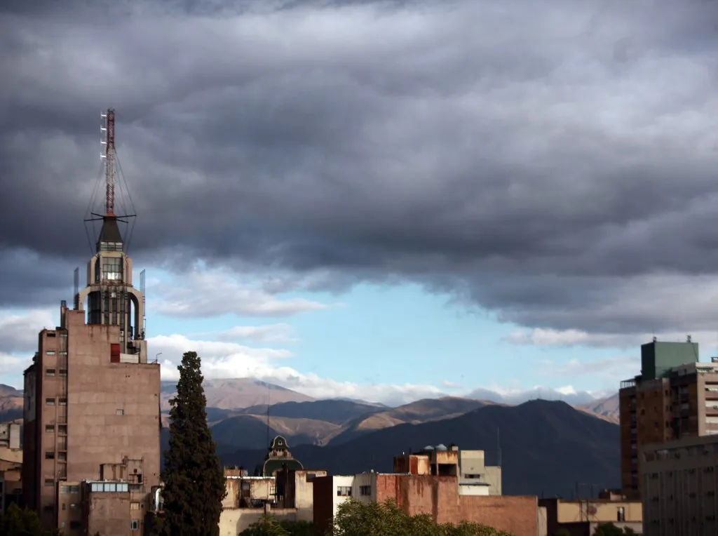 Nubladotiempotormentanubesgris-2